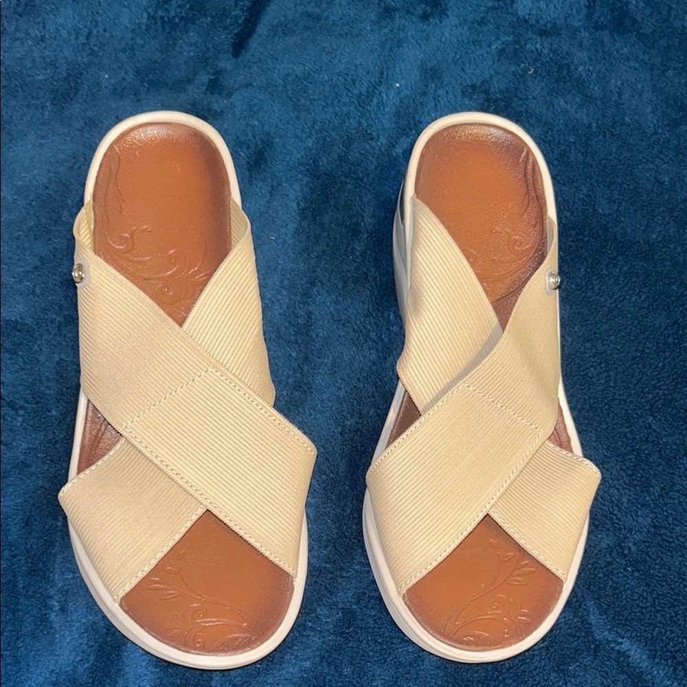 Women's Tan Sandals